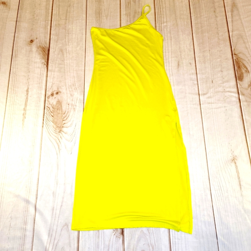 Yellow dress